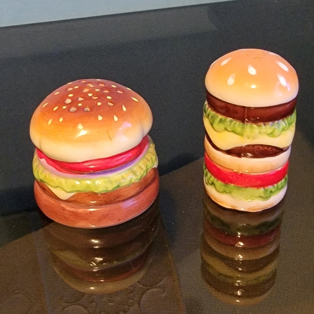 Cheeseburger Salt & Pepper Shakers